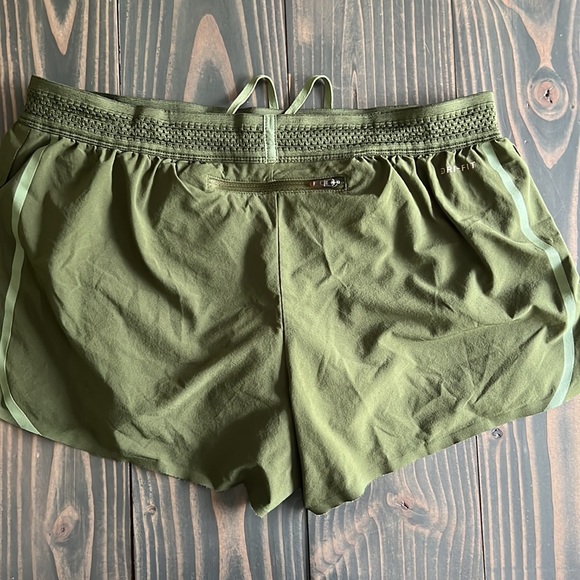 Nike Dri-Fit Green Running Shorts Seemless drawstring Medium - Picture 3 of 8